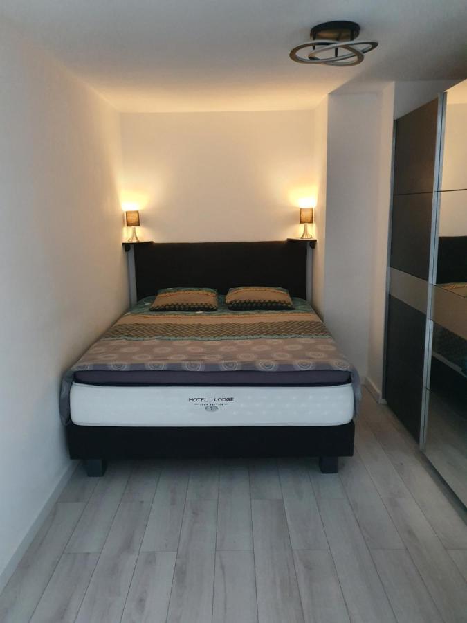 Appartement Cosy Proche De L'Aeroport T R A N S F E R T Sur Demande Saint-Denis Exterior photo